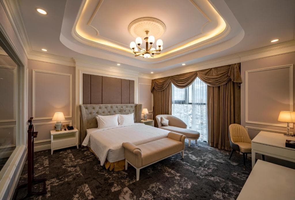 Five-star hotel in District 1