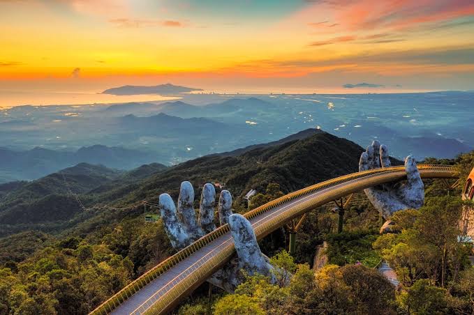 Ba Na Hills & Golden Bridge